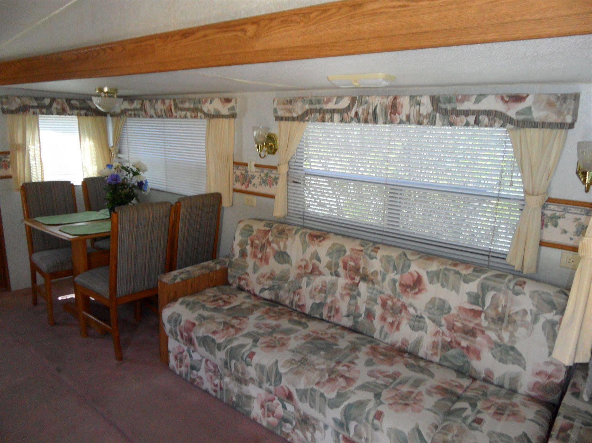 Pahrump Rv Park & Lodging ภายนอก รูปภาพ